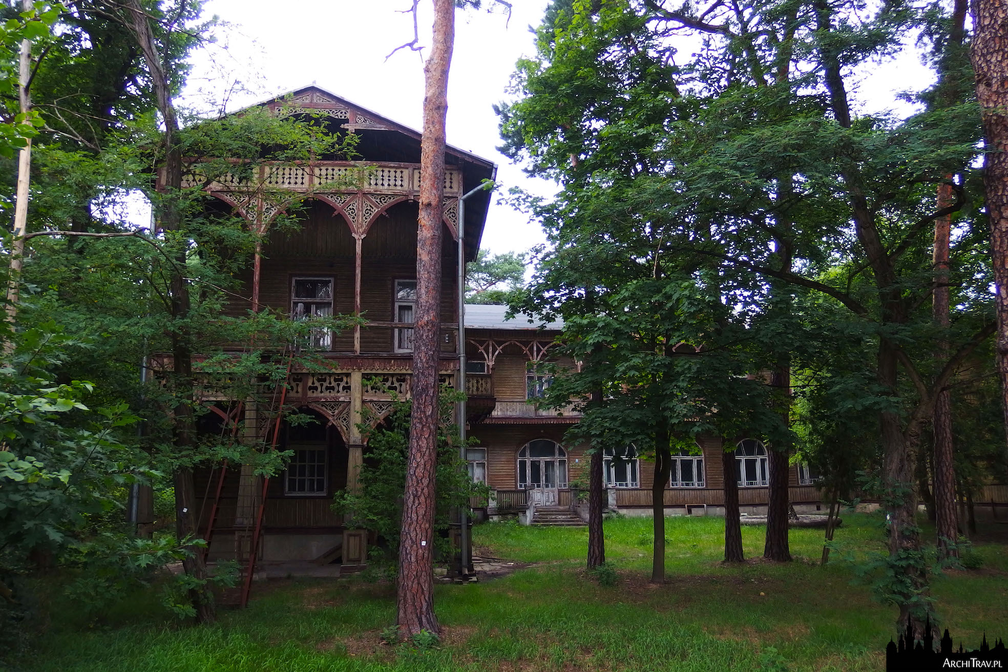 Pensjonat Abrama Gurewicza - drewniany budynek w stylu świdermajer